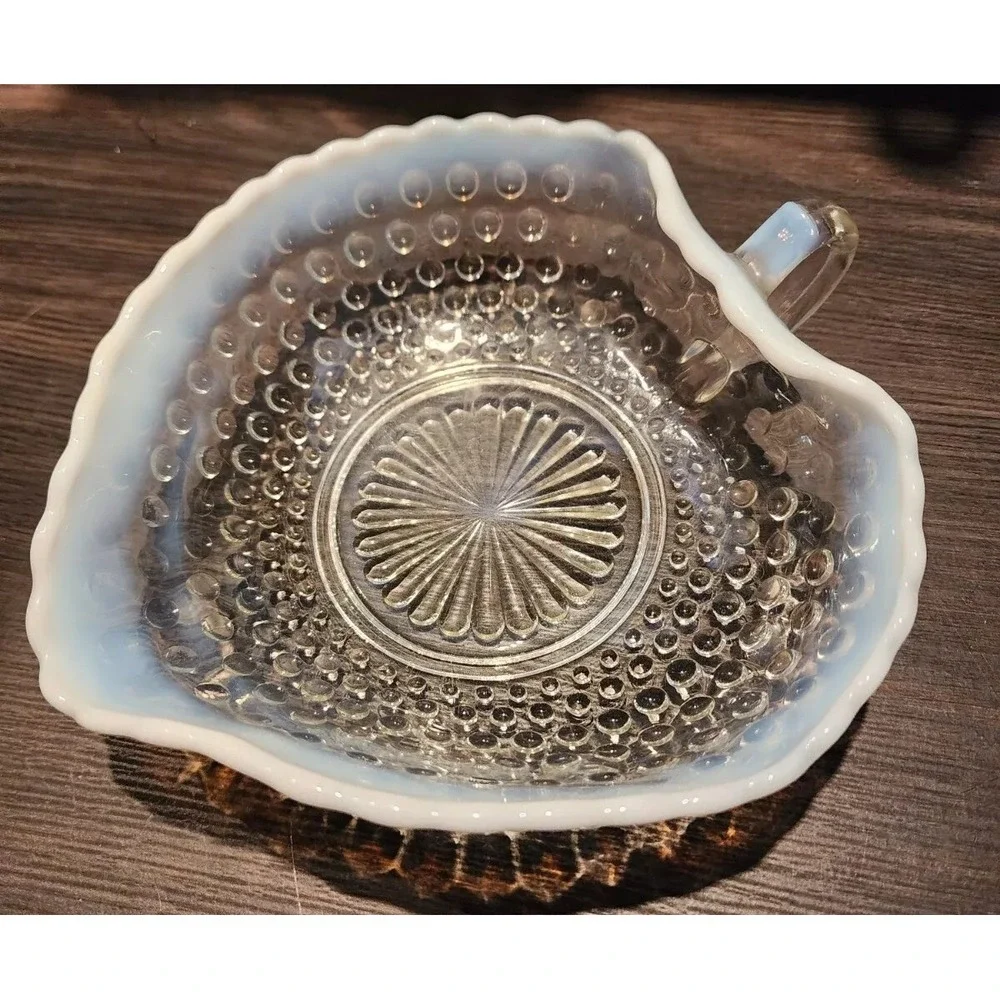 Anchor Hocking Moonstone Pattern Leaf Shape 7